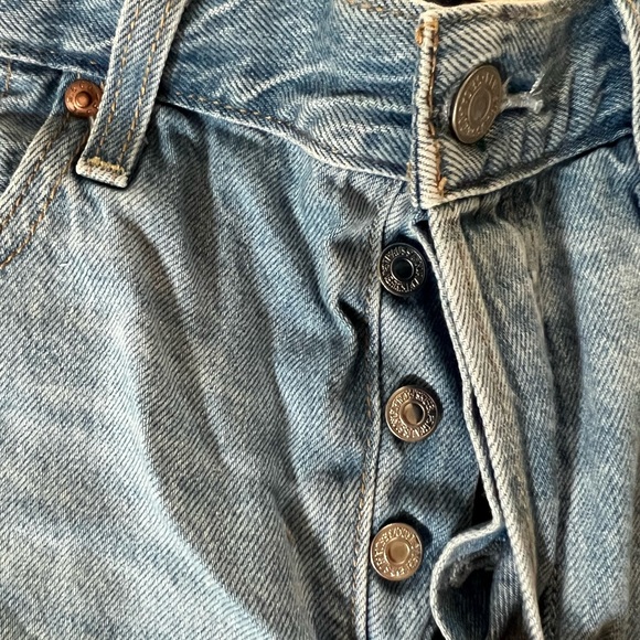 Levi’s Ribcage Shorts - Picture 4 of 4